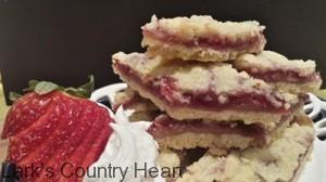 Strawberry Shortbread bars